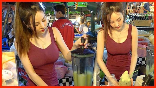 Mau Beli Daging, Getuk dan Takoyaki? Wanita Cantik dan Seksi Siap Melayani