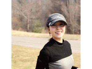 Bugar Banget! Intip Foto-Foto BoA Saat Main Golf