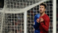 Gerard Pique masih bertahan di Barcelona hingga kini. Dia masih jadi pilihan utama di central pertahanan Blaugrana. (Jasper Juinen/Getty Images)