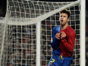 Pique Pensiun dari Timnas Spanyol Demi Barcelona