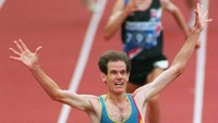 Abel Anton merupakan perlari jarak jauh Spanyol. Perarih emas di kejuaraan dunia atletidk di Athena 1997, itu kini sudah menjadi senator di Soreia. Dia mewakili Partido Popular. (Foto: Clive Brunskill/Getty Images/AllSport)