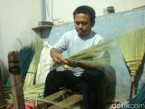 Hamada, Sapu Purbalingga Terbang hingga ke Jepang