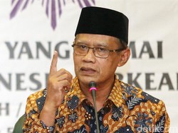 Ketum Muhammadiyah: Kenapa Ngotot Salat Tarawih di Masjid Saat Wabah Meluas?