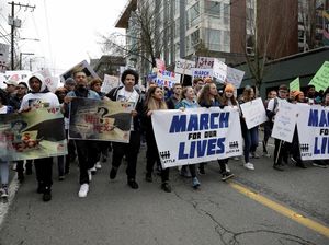 Massa Demo di AS Tolak Kekerasan dengan Senjata Api