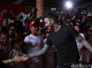 Hujan Lebat, David Beckham Batal Kickoff di Laga Amal
