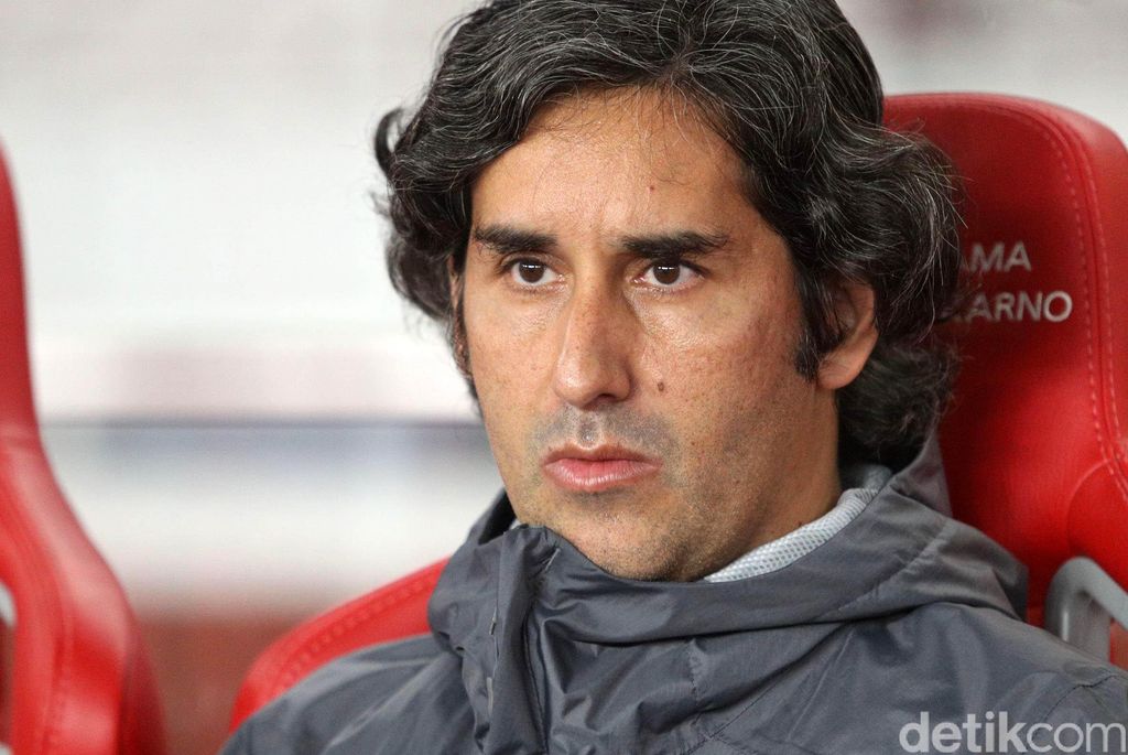 Alessandro Stefano Cugurra Rodrigues yang juga dikenal sebagai Stefano Cugurra Teco adalah seorang pelatih sepakbola asal Brasil.