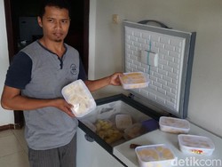 Agar Tahan Lama, Warga Banjarnegara Ini Jual Durian Kemasan