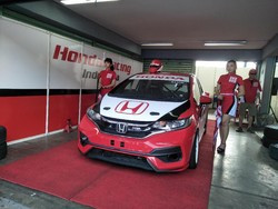 Honda Jazz Biasa Tidak Bisa Dibuat Versi Balap