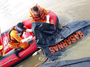 5 Hari Hilang, Jasad Adit Mengambang di Bendungan Copong Garut