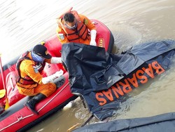 5 Hari Hilang, Jasad Adit Mengambang di Bendungan Copong Garut