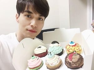 Ini 10 Keseruan si Tampan Lee Dong Wook Saat Sedang Menikmati Makanan