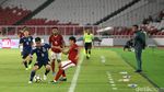 Foto: Garuda Muda Dibenamkan Jepang di GBK