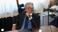Gianni Rivera merupakan wakil sekretaris dari politisi Italia Romano Prodi. Eks pemain AC Milan itu kini sudah menjadi parlemen Eropa. (Foto: Maurizio Lagana/Getty Images)