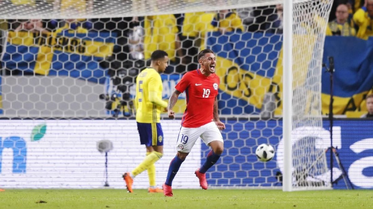 Gol Marcos Bolados di menit akhir memenangkan Chile atas Swedia. (Foto: Nils Petter Nilsson/Ombrello/Getty Images)