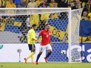 Chile Menang atas Swedia Lewat Gol di Menit Akhir Chile Menang atas Swedia Lewat Gol di Menit Akhir