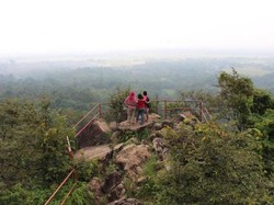 Yang Cakep di Majalengka: Cadas Gantung