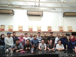 Ini Pengalaman Seru Peserta yang Mencoba Seduh Kopi Cara Manual