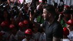 Beckham Sapa Penggemar di Jakarta