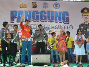 Artis Dangdut Ibu Kota Ini Ajak Warga Bojonegoro Tertib Lalu Lintas Artis Dangdut Ibu Kota Ini Ajak Warga Bojonegoro Tertib Lalu Lintas