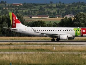 Pilot Mabuk di Kokpit, Ratusan Penumpang Terlantar di Bandara