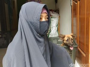 Hesti Wanita Bercadar Pemelihara 70 Anjing Ditolak Warga, Polisi Memediasi Hesti Wanita Bercadar Pemelihara 70 Anjing Ditolak Warga, Polisi Memediasi