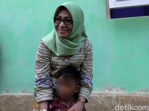Pemda Tanggung Biaya Berobat Bocah yang Bertingkah Seperti Anjing Pemda Tanggung Biaya Berobat Bocah yang Bertingkah Seperti Anjing