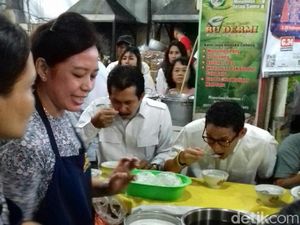 Jalan-jalan di Solo, Sandiaga Uno Cicipi Dawet Pasar Gede Jalan-jalan di Solo, Sandiaga Uno Cicipi Dawet Pasar Gede