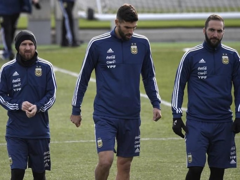 Barcelona Bakal Bantu Messi Fit untuk Piala Dunia Barcelona Bakal Bantu Messi Fit untuk Piala Dunia
