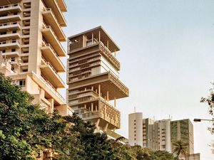 Mengintip Rumah 27 Lantai Orang Terkaya India