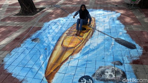 Keren! Lukisan 3D di Trotoar Danau Sunter