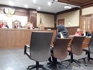 Dokter Alia Mundur Pasca Perawatan Setya Novanto Dokter Alia Mundur Pasca Perawatan Setya Novanto