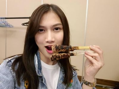 Begini Gaya Makan Si Cantik Melody, Mantan Personel JKT 48