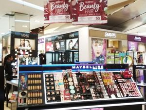 Wow Ada Beauty Fair & Lomba Make-Up Berhadiah Voucer Belanja! Wow Ada Beauty Fair & Lomba Make-Up Berhadiah Voucer Belanja!