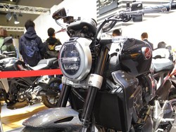 Honda CB1000R Berbalut Karbon
