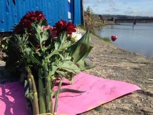 Ibu Ini Menyesal Tinggalkan Anak di Mobil yang Tercebur ke Sungai