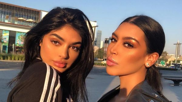 Blogger Cantik Mirip Kim Kardashian dan Kylie Jenner yang Suka Workout