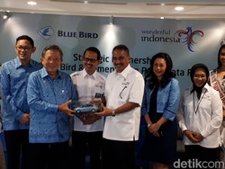 Blue Bird Jadi Official Partner Visit Wonderful Indonesia 2018