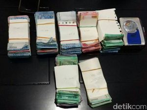 Ini Uang Rp 49 Juta Milik Asnan Sang Tukang Becak Jutawan
