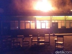 DIT Siliwangi Garut Terbakar, Empat Mobil Damkar Dikerahkan