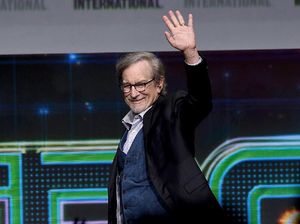 Steven Spielberg Berusaha Merujuk dari Novel Garap Ready Player One