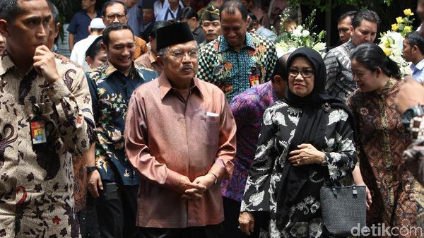 JK Hingga Jenderal Gatot Melayat Probosutedjo