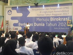 MenPAN-RB Ingin Guru Jadi Pegawai Pemerintah Pusat MenPAN-RB Ingin Guru Jadi Pegawai Pemerintah Pusat