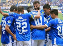 Persib Tak Akan Remehkan Arema