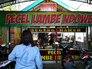 Pedas Mantap! Pecel yang Satu ini Bikin Lambe Ndower