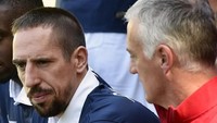 Piala Dunia 2014 juga kehilangan Franck Ribery. Pada awalnya Ribery tetap diikutsertakan ke dalam tim, tapi cedera lantas membuatnya harus absen. Di bulan Agustus tahun yang sama, Ribery gantung sepatu dari timnas. (Foto: FRANCK FIFE/AFP Photo)