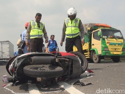 Motor Oleng Karena Jalan Bergelombang, Biker Tewas Tabrak Pikap