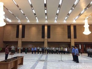 Lantik 3 Pejabat, Mentan: Amankan Harga Cabai hingga Beras!