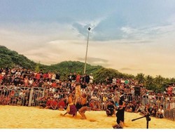 Eksotisnya Lombok, Ada di Festival Berburu Cacing