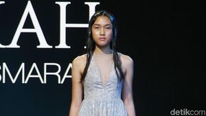 Foto: 20 Koleksi Terbaru Barli Asmara yang Mengangkat Batik Jambi