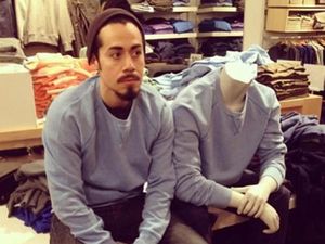 Lucu Tapi Kasihan, Kisah Lelaki Menunggu Wanita Belanja